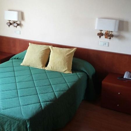 Hotel Bon Repos Bellver De Cerdanya Ngoại thất bức ảnh